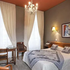 *** Hotel Du Palais Bourbon Francja